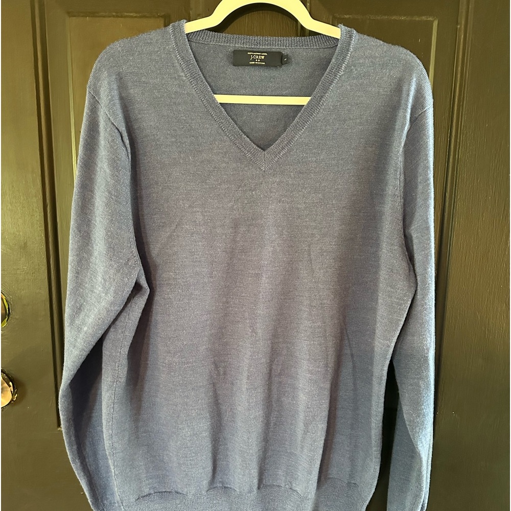 I.Crew merino wool v neck sweater size large